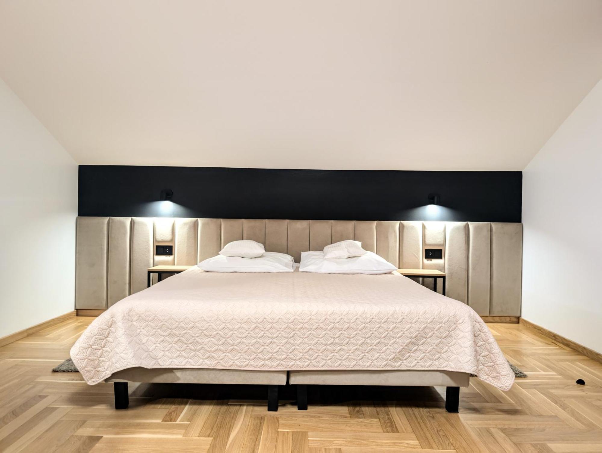 Hotel Reslinski غرودزيسك يلكوبوسكي المظهر الخارجي الصورة