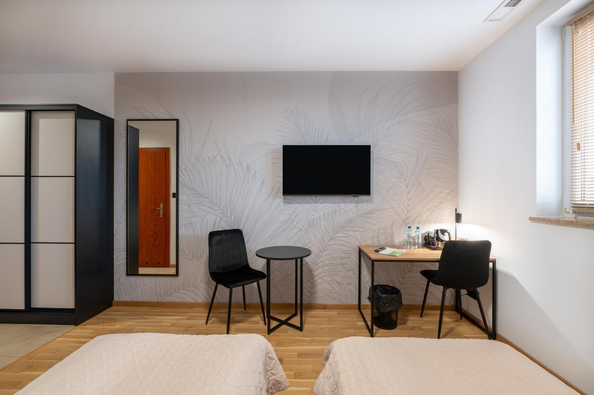 Hotel Reslinski غرودزيسك يلكوبوسكي المظهر الخارجي الصورة